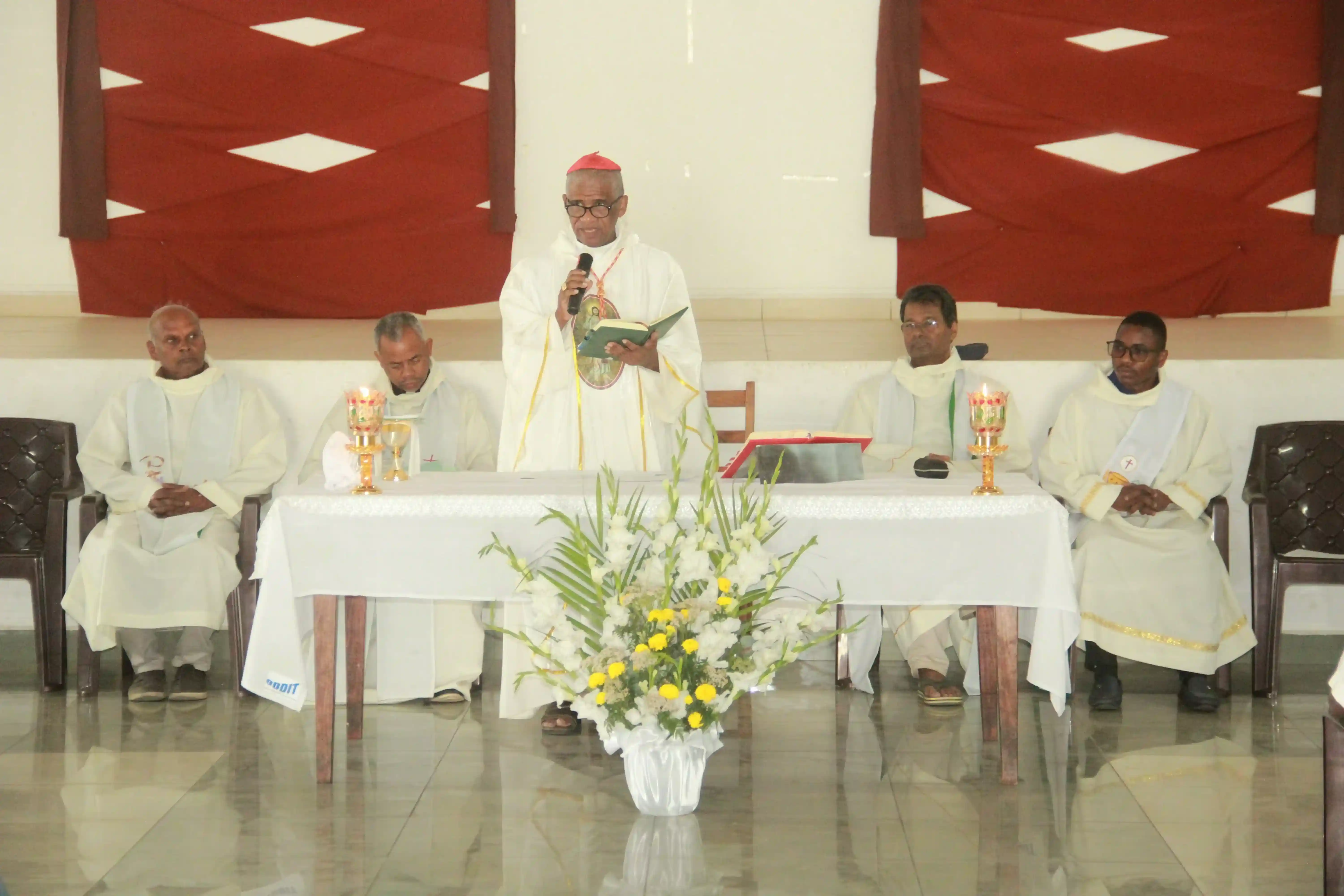 S.E Le Cardinal Désiré Tsarahazana